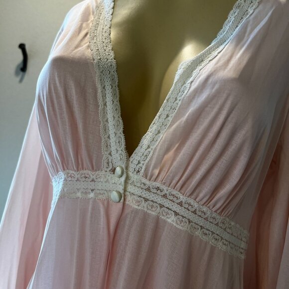 OLGA gown/robe set: soft pink nylon w/ white stretch lace trim